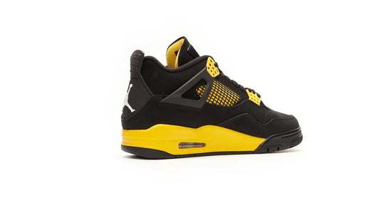 4 RETRO THUNDER (2023)