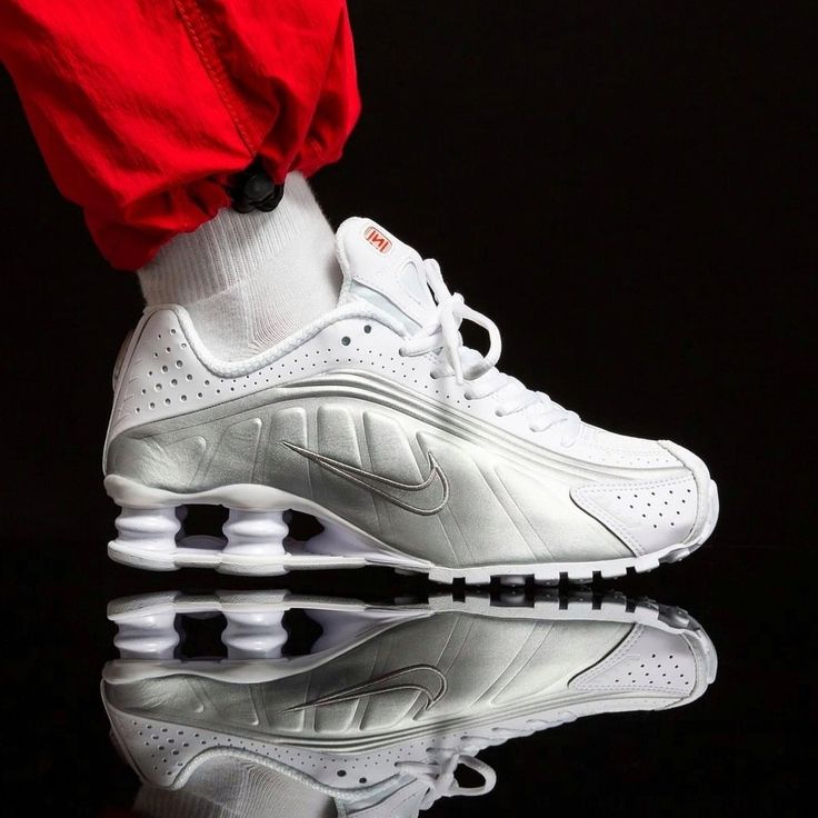 Nike Shox R4 Aesthetic