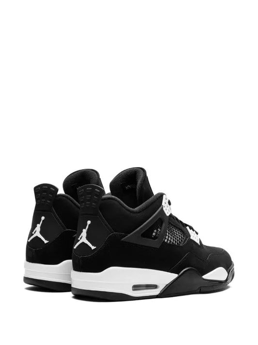 Air 4 “White Thunder”